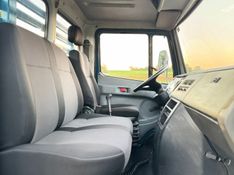 Mercedes-Benz 710 MB 710 Plus 2p Graneleira 2008/2009 CAMINHÕES & CAMIONETAS PASSO FUNDO / Carros no Vale