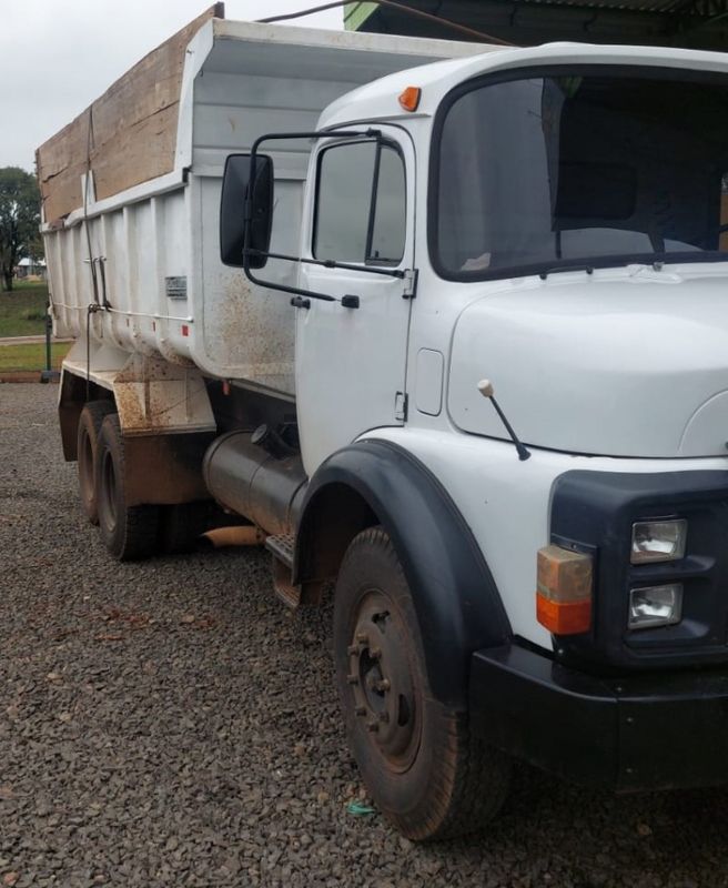 Mercedes-Benz L 1313 L-1113 2p 6×2 Caçamba 1971/1971 CAMINHÕES & CAMIONETAS PASSO FUNDO / Carros no Vale