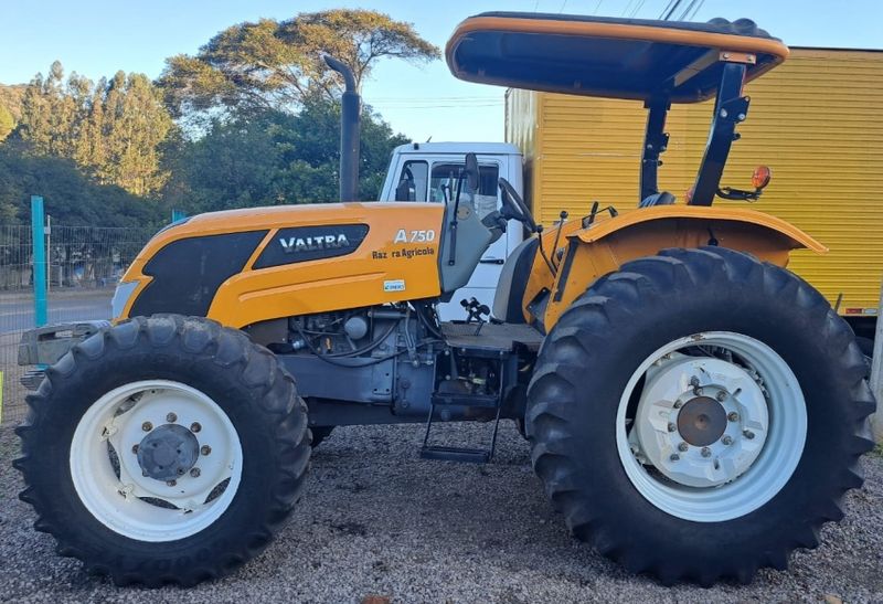 Valtra Trator A 750 A 750-4×4 2018/2018 CAMINHÕES & CAMIONETAS PASSO FUNDO / Carros no Vale