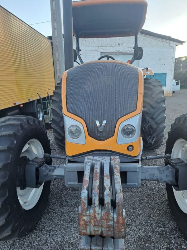 Valtra Trator A 750 A 750-4×4 2018/2018 CAMINHÕES & CAMIONETAS PASSO FUNDO / Carros no Vale