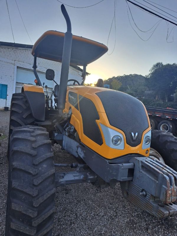 Valtra Trator A 750 A 750-4×4 2018/2018 CAMINHÕES & CAMIONETAS PASSO FUNDO / Carros no Vale