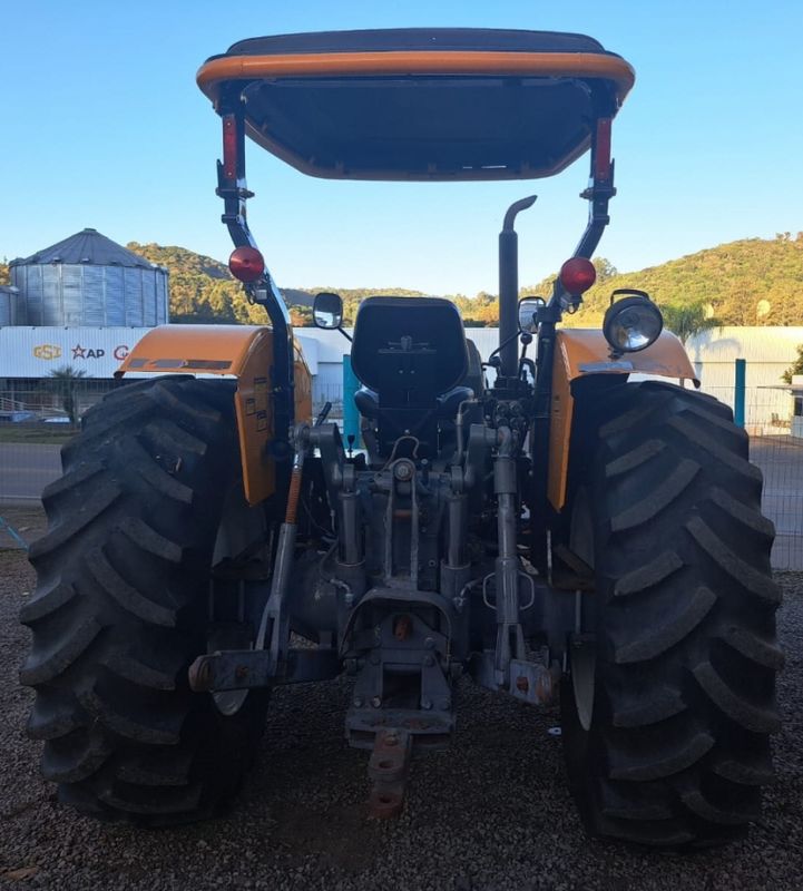 Valtra Trator A 750 A 750-4×4 2018/2018 CAMINHÕES & CAMIONETAS PASSO FUNDO / Carros no Vale