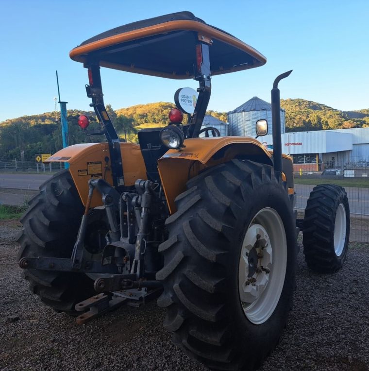 Valtra Trator A 750 A 750-4×4 2018/2018 CAMINHÕES & CAMIONETAS PASSO FUNDO / Carros no Vale