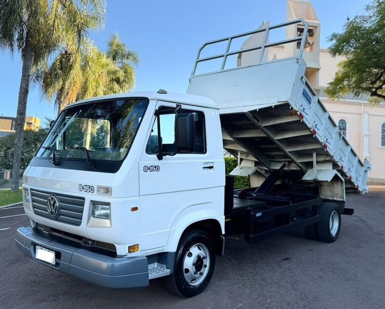 Volkswagen 8-150E Delivery 4X2 VW 8-150 E Worker Caçamba 2004/2004 CAMINHÕES & CAMIONETAS PASSO FUNDO / Carros no Vale