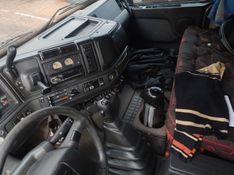 Volvo FH -12 380 GLOBETROTTER 4×2 2p (diesel) 2002/2003 CAMINHÕES & CAMIONETAS PASSO FUNDO / Carros no Vale