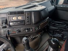 Volvo FH -12 380 GLOBETROTTER 4×2 2p (diesel) 2002/2003 CAMINHÕES & CAMIONETAS PASSO FUNDO / Carros no Vale