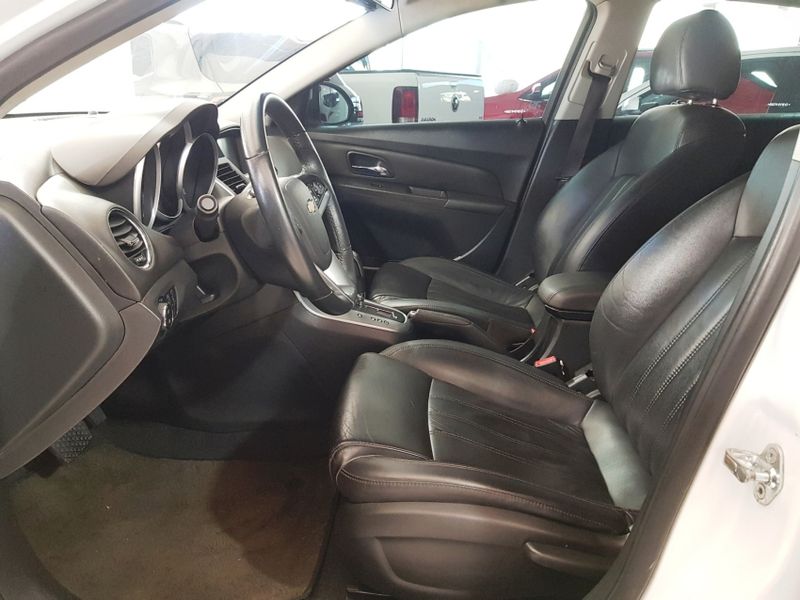Chevrolet CRUZE 1.8 LT 16V FLEX 4P AUTOMÁTICO 2012/2013 ADVANT AUTOMÓVEIS CAXIAS DO SUL / Carros no Vale