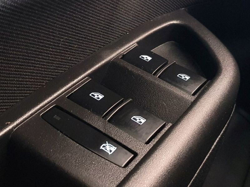 Chevrolet ONIX 1.4 MPFI LTZ 8V FLEX 4P AUTOMÁTICO 2018/2018 ADVANT AUTOMÓVEIS CAXIAS DO SUL / Carros no Vale