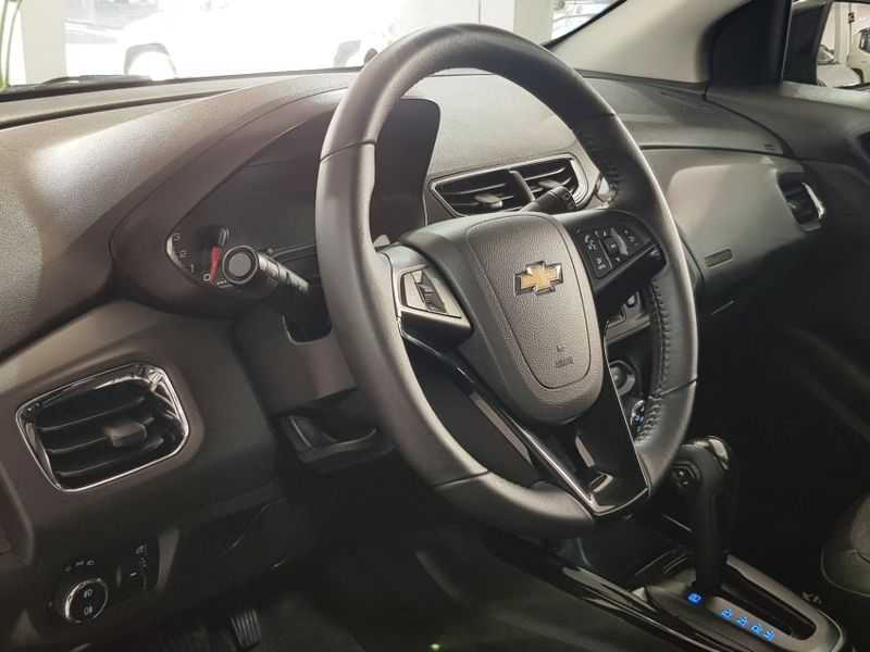 Chevrolet ONIX 1.4 MPFI LTZ 8V FLEX 4P AUTOMÁTICO 2018/2018 ADVANT AUTOMÓVEIS CAXIAS DO SUL / Carros no Vale