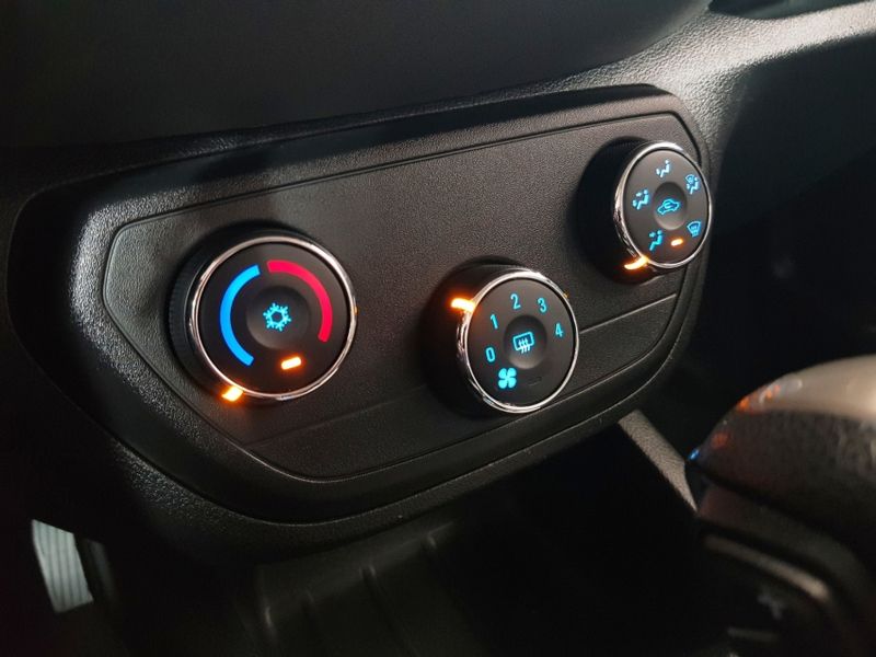 Chevrolet SPIN 1.8 LTZ 8V FLEX 4P AUTOMÁTICO 2017/2018 ADVANT AUTOMÓVEIS CAXIAS DO SUL / Carros no Vale