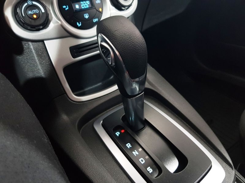 Ford FIESTA 1.6 TI-VCT FLEX SEL POWERSHIFT 2018/2018 ADVANT AUTOMÓVEIS CAXIAS DO SUL / Carros no Vale