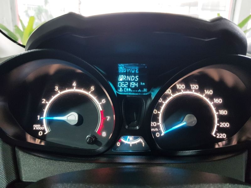 Ford FIESTA 1.6 TI-VCT FLEX SEL POWERSHIFT 2018/2018 ADVANT AUTOMÓVEIS CAXIAS DO SUL / Carros no Vale