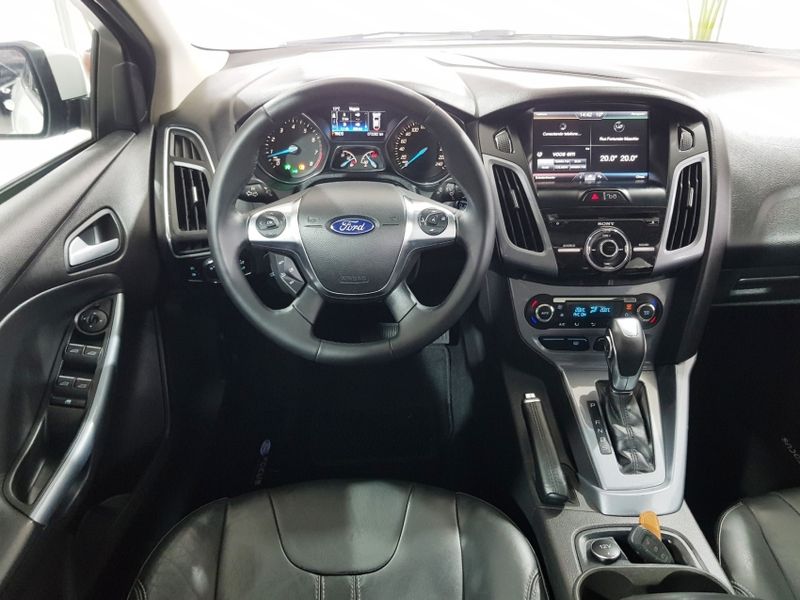 Ford FOCUS 2.0 TITANIUM PLUS SEDAN 16V FLEX 4P POWERSHIFT 2015/2015 ADVANT AUTOMÓVEIS CAXIAS DO SUL / Carros no Vale
