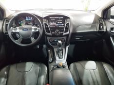 Ford FOCUS 2.0 TITANIUM PLUS SEDAN 16V FLEX 4P POWERSHIFT 2015/2015 ADVANT AUTOMÓVEIS CAXIAS DO SUL / Carros no Vale