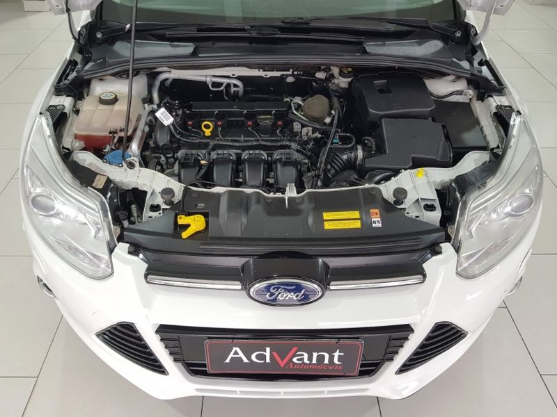 Ford FOCUS 2.0 TITANIUM PLUS SEDAN 16V FLEX 4P POWERSHIFT 2015/2015 ADVANT AUTOMÓVEIS CAXIAS DO SUL / Carros no Vale