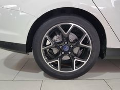 Ford FOCUS 2.0 TITANIUM PLUS SEDAN 16V FLEX 4P POWERSHIFT 2015/2015 ADVANT AUTOMÓVEIS CAXIAS DO SUL / Carros no Vale