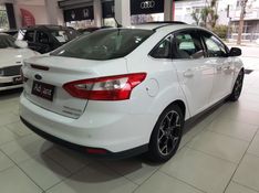 Ford FOCUS 2.0 TITANIUM PLUS SEDAN 16V FLEX 4P POWERSHIFT 2015/2015 ADVANT AUTOMÓVEIS CAXIAS DO SUL / Carros no Vale