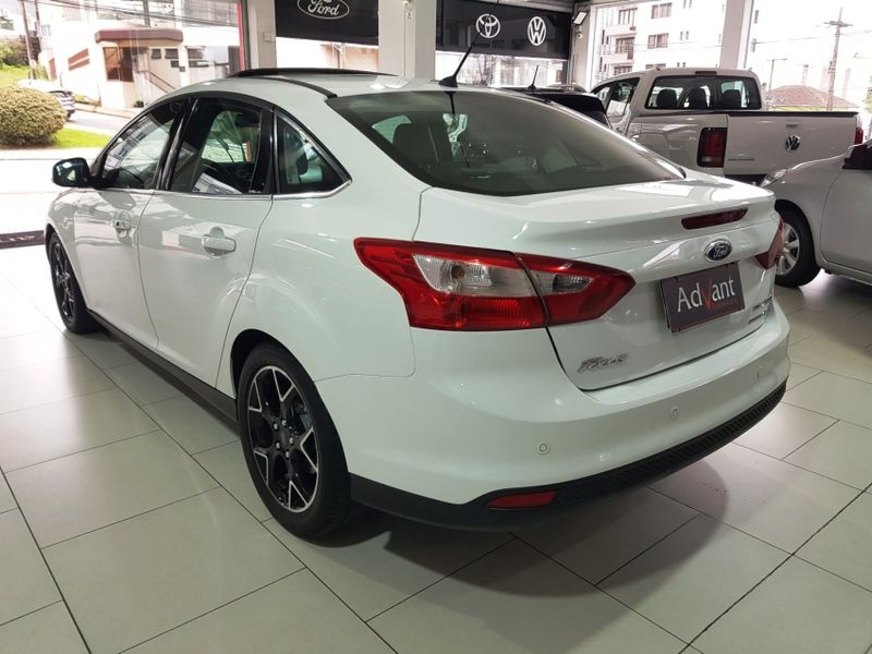 Ford FOCUS 2.0 TITANIUM PLUS SEDAN 16V FLEX 4P POWERSHIFT 2015/2015 ADVANT AUTOMÓVEIS CAXIAS DO SUL / Carros no Vale