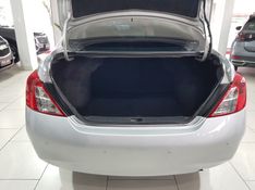 Nissan VERSA 1.6 16V FLEX SL 4P MANUAL 2013/2014 ADVANT AUTOMÓVEIS CAXIAS DO SUL / Carros no Vale