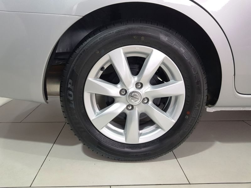 Nissan VERSA 1.6 16V FLEX SL 4P MANUAL 2013/2014 ADVANT AUTOMÓVEIS CAXIAS DO SUL / Carros no Vale