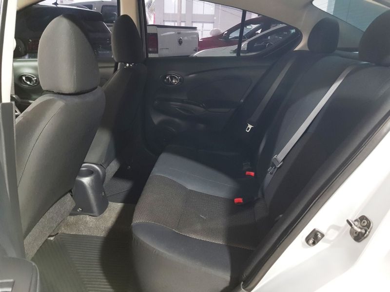 Nissan VERSA 1.6 16V FLEX SL 4P MANUAL 2013/2014 ADVANT AUTOMÓVEIS CAXIAS DO SUL / Carros no Vale