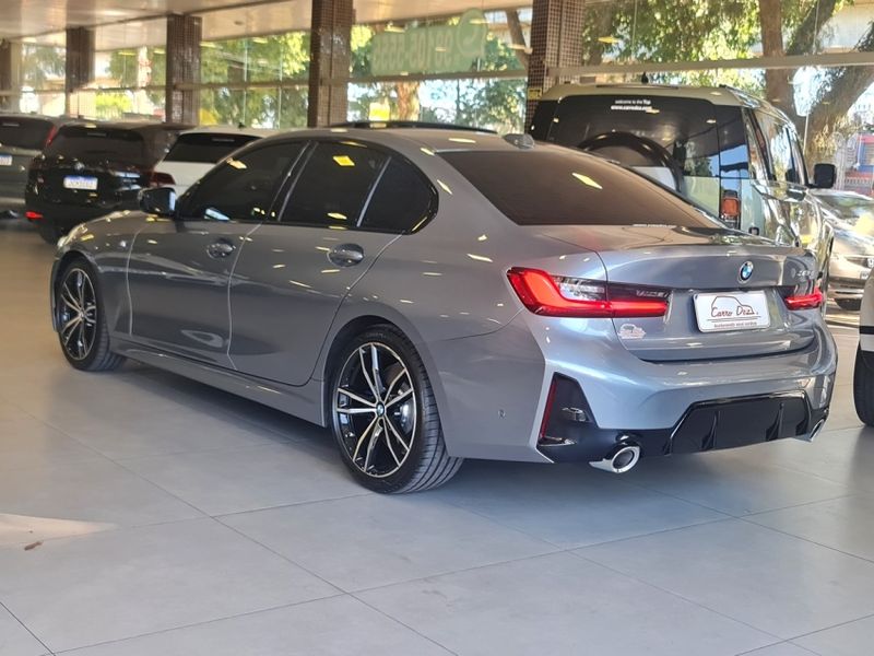BMW 320i 2.0 16V TURBO FLEX M SPORT AUTOMÁTICO 2023/2024 CARRO DEZ NOVO HAMBURGO / Carros no Vale
