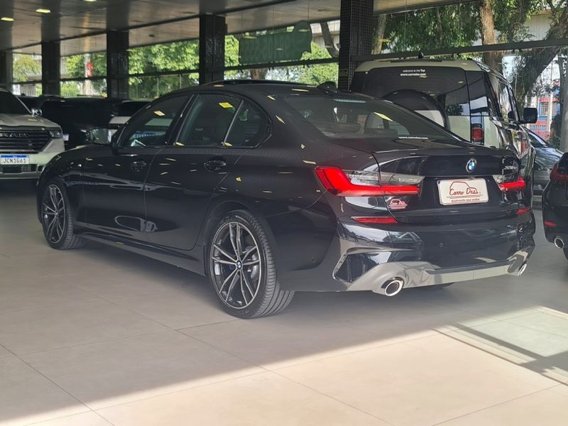 BMW 330e 2.0 16V TURBO HÍBRIDO M SPORT AUTOMÁTICO 2020/2021 CARRO DEZ NOVO HAMBURGO / Carros no Vale