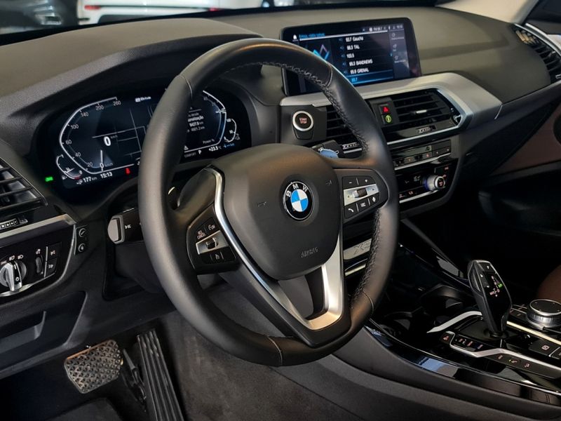 BMW X3 2.0 16V HÍBRIDO XDRIVE30E STEPTRONIC 2021/2021 CARRO DEZ NOVO HAMBURGO / Carros no Vale