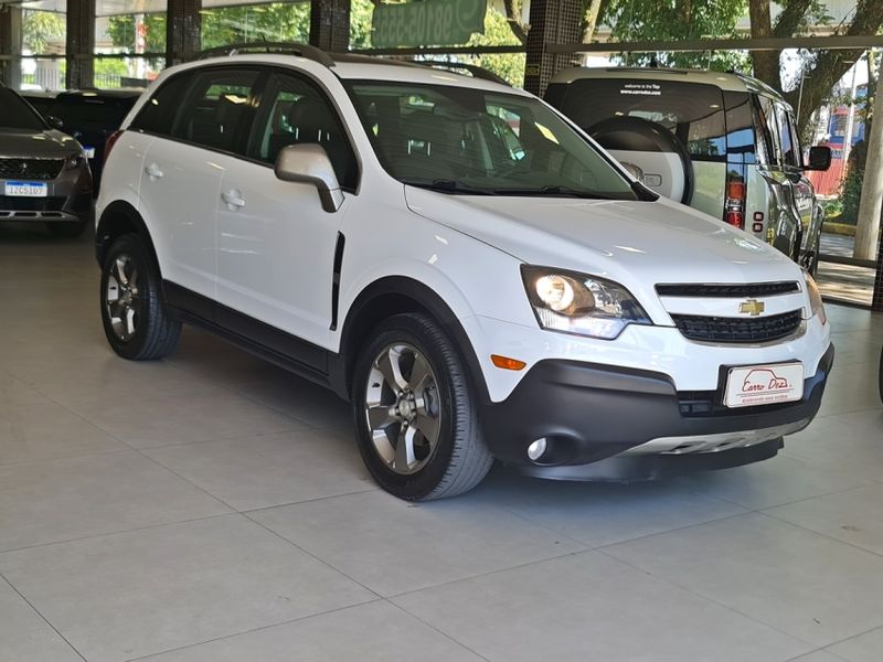 Chevrolet CAPTIVA 2.4 SIDI 16V GASOLINA 4P AUTOMÁTICO 2015/2016 CARRO DEZ NOVO HAMBURGO / Carros no Vale