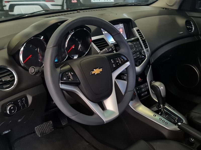 Chevrolet CRUZE 1.8 LTZ SPORT6 16V FLEX 4P AUTOMÁTICO 2013/2014 CARRO DEZ NOVO HAMBURGO / Carros no Vale