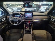 JEEP COMMANDER 2.0 HURRICANE 4 TURBO GASOLINA OVERLAND AT9 2024/2025 CARRO DEZ NOVO HAMBURGO / Carros no Vale
