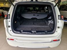 JEEP COMMANDER 2.0 TD380 TURBO DIESEL OVERLAND AT9 2022/2022 CARRO DEZ NOVO HAMBURGO / Carros no Vale