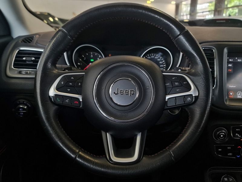 JEEP COMPASS 2.0 16V DIESEL TRAILHAWK 4X4 AUTOMÁTICO 2017/2018 CARRO DEZ NOVO HAMBURGO / Carros no Vale