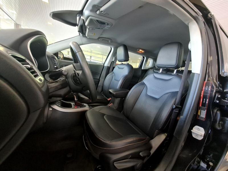 JEEP COMPASS 2.0 16V FLEX LONGITUDE AUTOMÁTICO 2019/2019 CARRO DEZ NOVO HAMBURGO / Carros no Vale