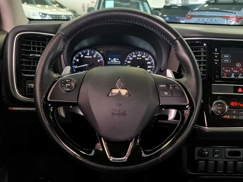 Mitsubishi OUTLANDER 2.0 MIVEC GASOLINA HPE AUTOMÁTICO 2019/2019 CARRO DEZ NOVO HAMBURGO / Carros no Vale