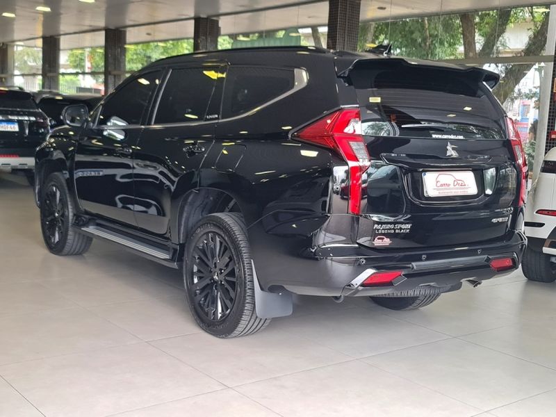 Mitsubishi PAJERO SPORT 2.4 16V MIVEC TURBO DIESEL LEGEND BLACK AWD AUTOMÁTICO 2024/2025 CARRO DEZ NOVO HAMBURGO / Carros no Vale