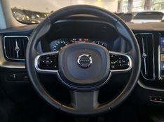 Volvo XC60 2.0 T5 GASOLINA MOMENTUM AWD GEARTRONIC 2018/2019 CARRO DEZ NOVO HAMBURGO / Carros no Vale