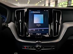 Volvo XC60 2.0 T8 RECHARGE R-DESIGN AWD GEARTRONIC 2022/2022 CARRO DEZ NOVO HAMBURGO / Carros no Vale