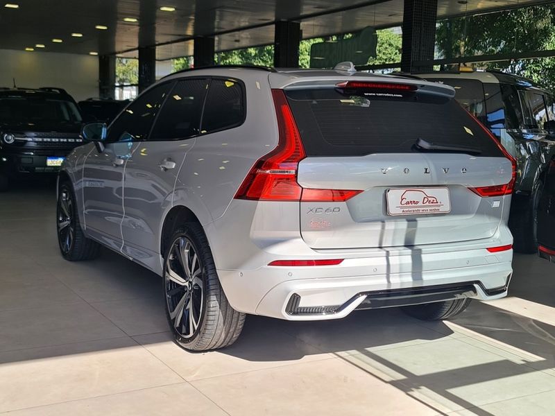 Volvo XC60 2.0 T8 RECHARGE R-DESIGN AWD GEARTRONIC 2022/2022 CARRO DEZ NOVO HAMBURGO / Carros no Vale