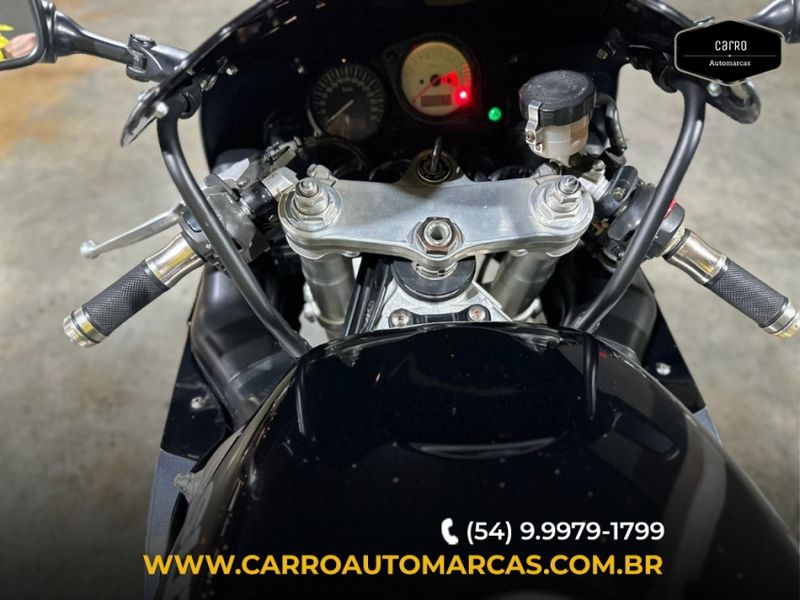 Suzuki Gsr Gsxr 750 1998/1998 CARRO AUTOMARCAS CAXIAS DO SUL / Carros no Vale