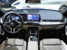 BMW X1 2.0 16V TURBO GASOLINA SDRIVE20I M SPORT STEPTRONIC 2024/2025 VIA BELLA VEÍCULOS ESPECIAIS CAXIAS DO SUL / Carros no Vale