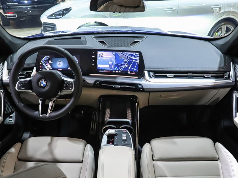 BMW X1 2.0 16V TURBO GASOLINA SDRIVE20I M SPORT STEPTRONIC 2024/2025 VIA BELLA VEÍCULOS ESPECIAIS CAXIAS DO SUL / Carros no Vale