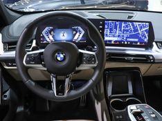 BMW X1 2.0 16V TURBO GASOLINA SDRIVE20I M SPORT STEPTRONIC 2024/2025 VIA BELLA VEÍCULOS ESPECIAIS CAXIAS DO SUL / Carros no Vale