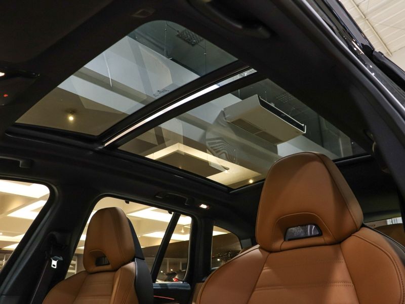 BMW X3 3.0 TWINPOWER GASOLINA M40I STEPTRONIC 2023/2024 VIA BELLA VEÍCULOS ESPECIAIS CAXIAS DO SUL / Carros no Vale