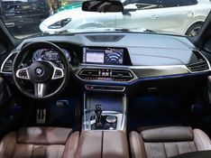 BMW X5 3.0 I6 TURBO HÍBRIDO XDRIVE45E M SPORT AUTOMÁTICO 2020/2021 VIA BELLA VEÍCULOS ESPECIAIS CAXIAS DO SUL / Carros no Vale