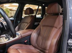 BMW X5 3.0 I6 TURBO HÍBRIDO XDRIVE45E M SPORT AUTOMÁTICO 2020/2021 VIA BELLA VEÍCULOS ESPECIAIS CAXIAS DO SUL / Carros no Vale