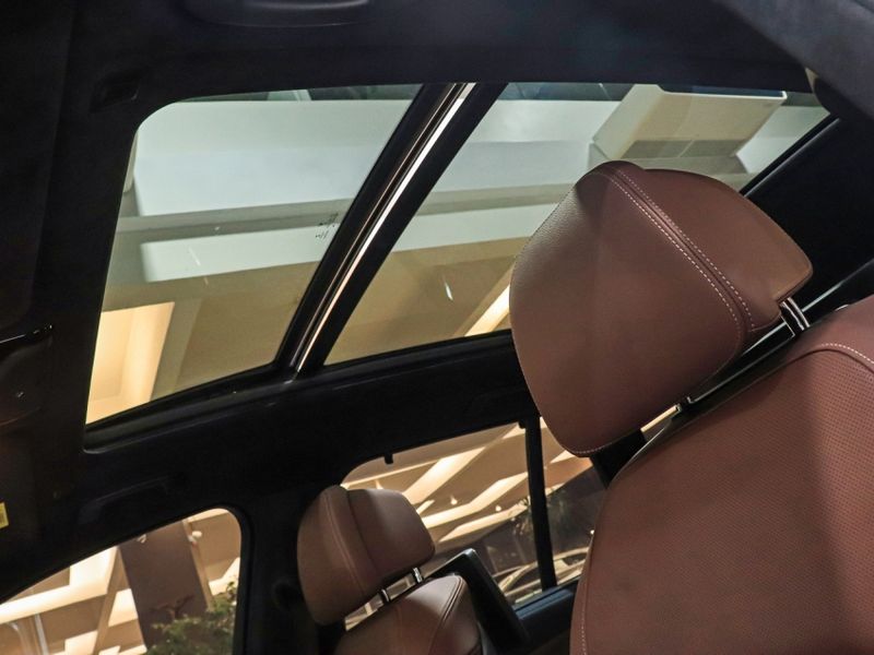 BMW X5 3.0 I6 TURBO HÍBRIDO XDRIVE45E M SPORT AUTOMÁTICO 2020/2021 VIA BELLA VEÍCULOS ESPECIAIS CAXIAS DO SUL / Carros no Vale