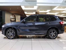 BMW X5 3.0 I6 TURBO HÍBRIDO XDRIVE45E M SPORT AUTOMÁTICO 2020/2021 VIA BELLA VEÍCULOS ESPECIAIS CAXIAS DO SUL / Carros no Vale