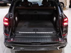BMW X5 3.0 I6 TURBO HÍBRIDO XDRIVE45E M SPORT AUTOMÁTICO 2020/2021 VIA BELLA VEÍCULOS ESPECIAIS CAXIAS DO SUL / Carros no Vale