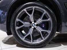 BMW X5 3.0 I6 TURBO HÍBRIDO XDRIVE45E M SPORT AUTOMÁTICO 2020/2021 VIA BELLA VEÍCULOS ESPECIAIS CAXIAS DO SUL / Carros no Vale